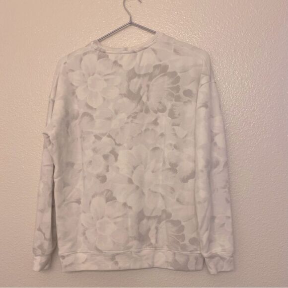ATHLETA CHAKRA FLORAL BLUFF GRAY BALANCE PRINTED sweatshirt lyocell modal XXS - Picture 3 of 10